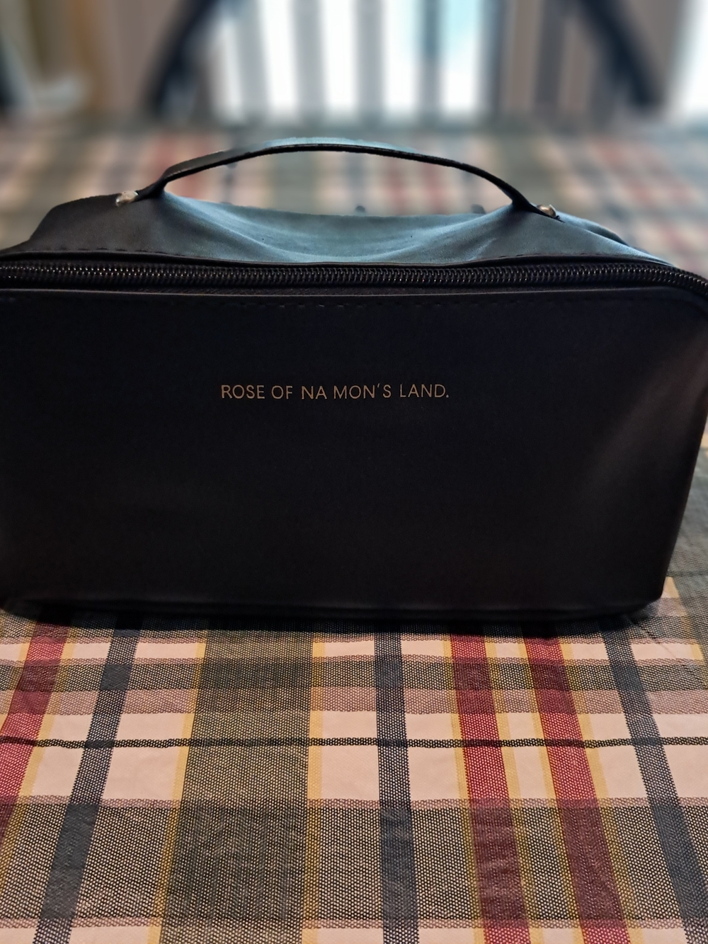 ROSE OF NA MON'S LAND. Large Toiletries and Grooming Bag